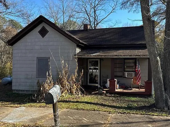 21 North St, Manchester, GA 31816