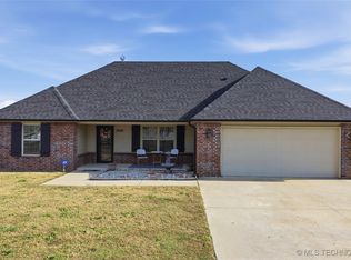 19125 S Deer Trail Rd, Claremore, OK 74019