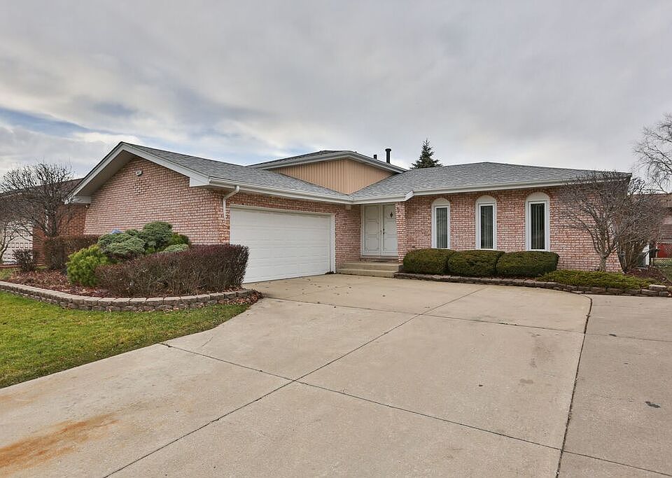 1st image of 6112 Heron Dr