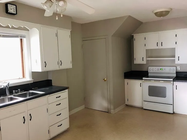 605 Fountain St — Photo 7