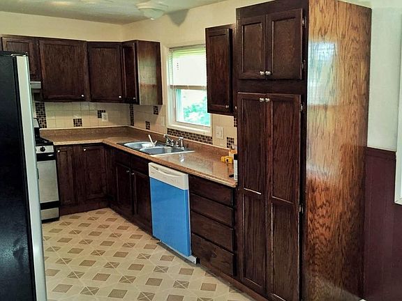 4th image of 11909 Lakecrest Ln