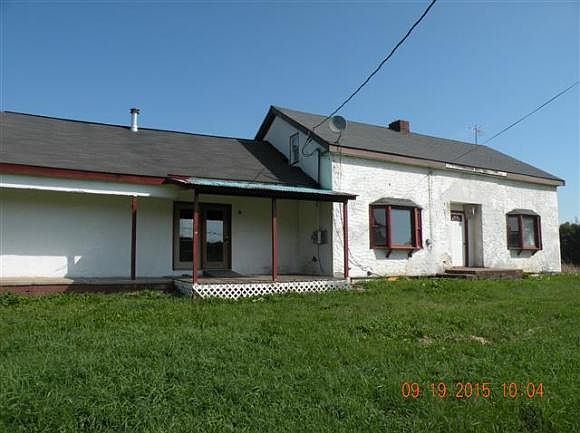 1st image of 411 Seymour Hill Rd