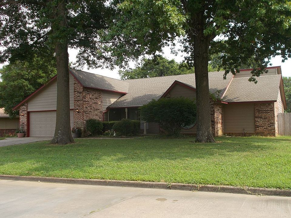 1st image of 2505 Trailwood Dr