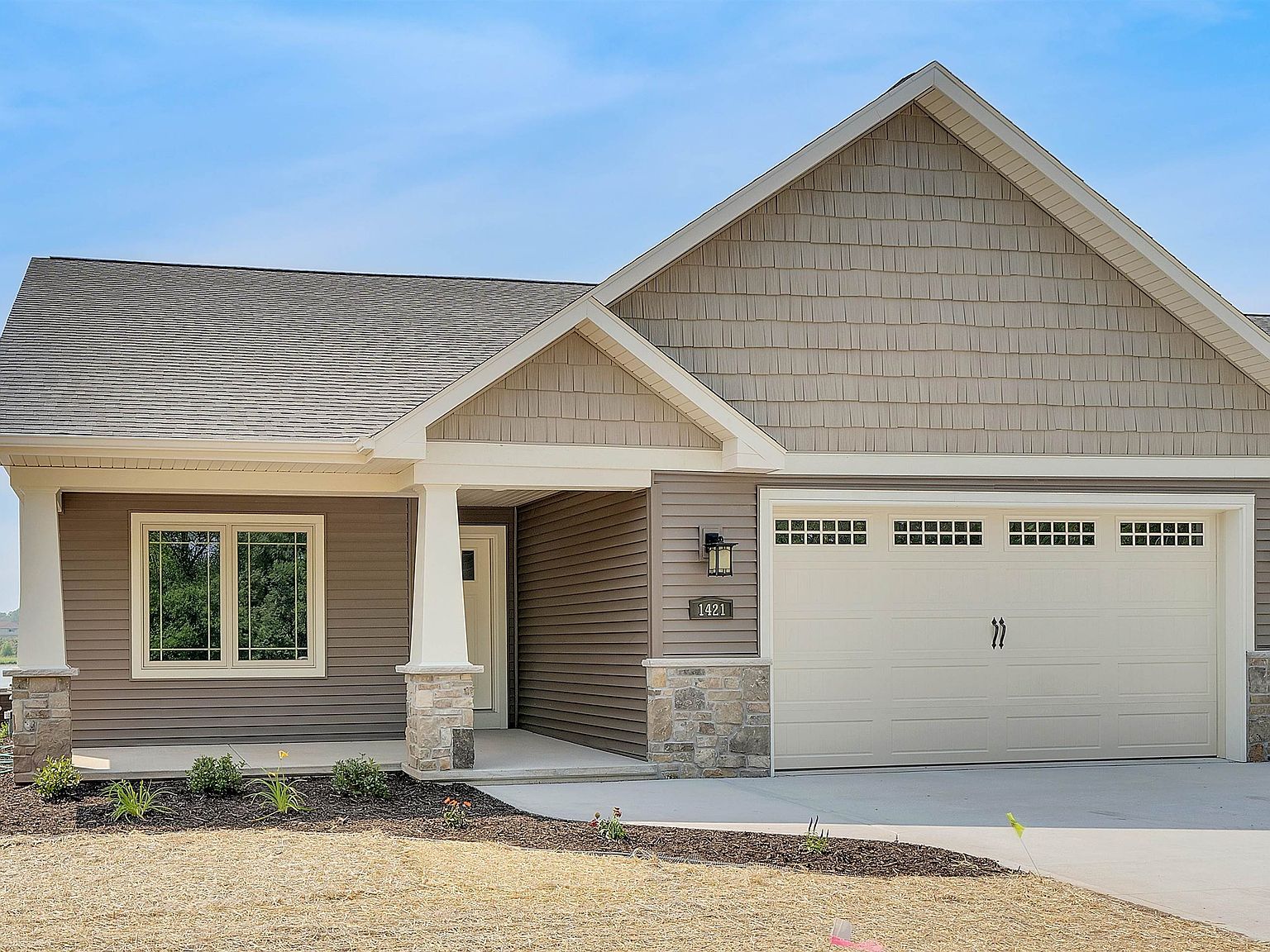 1421 Prairie Lake Cir, Neenah, WI 54956 Zillow