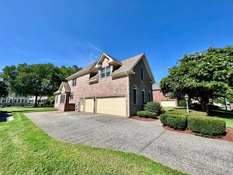 1709 Timber Ridge Ct — Photo 3