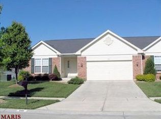 686 Hawk Run Dr, O Fallon, MO 63368
