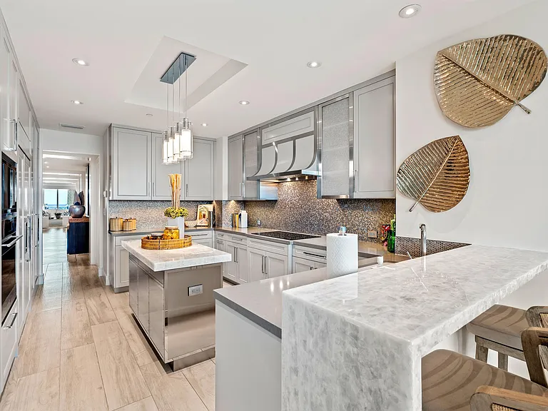 500 SE 5th Ave #701 — Photo 9