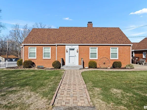 601 Roosevelt St, Creve Coeur, IL 61610