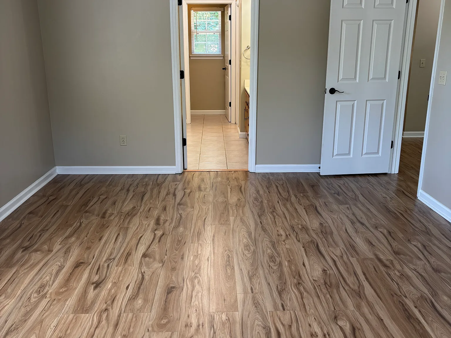 3 bed, 1200 sqft, $1,500 — Photo 3