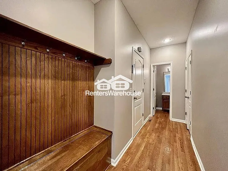 15861 Linden St — Photo 4