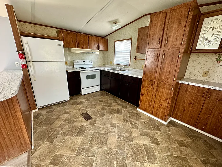 1402 Chicopee Rd #1 — Photo 3
