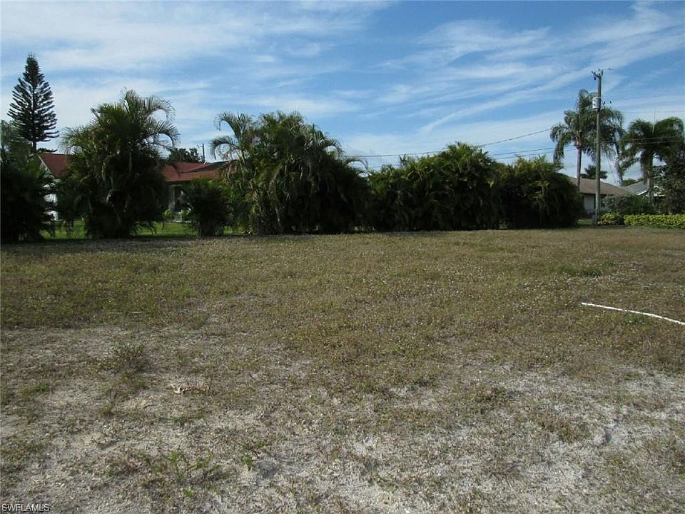2nd image of 831 SW 23rd St
