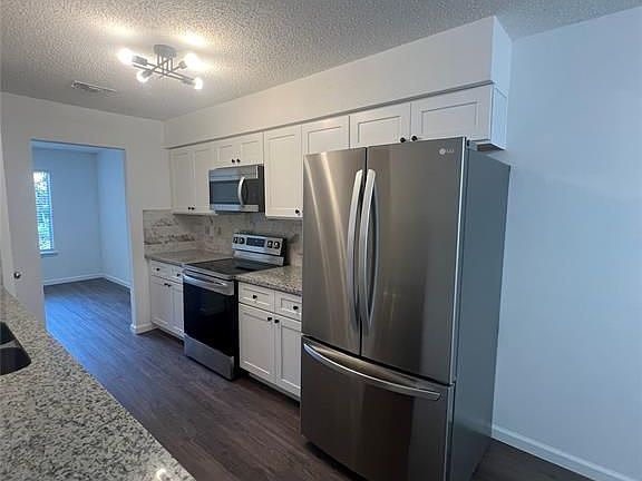 3rd image of 17815 Autumn Hills Dr