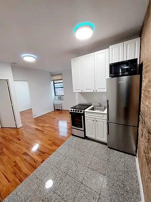 Rented by REAL New York | media 11