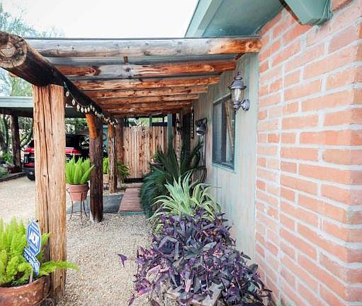 5th image of 1411 W Placita Las Palmas