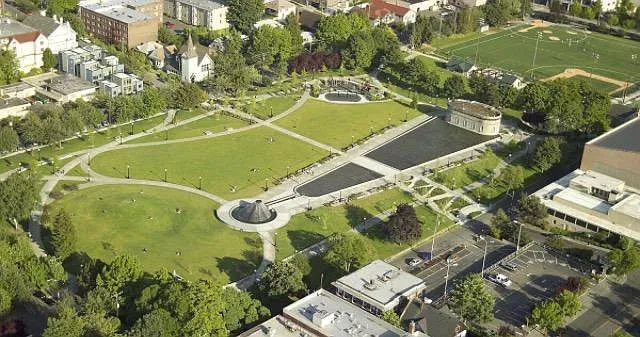 In close proximity to Cal Anderson Park.