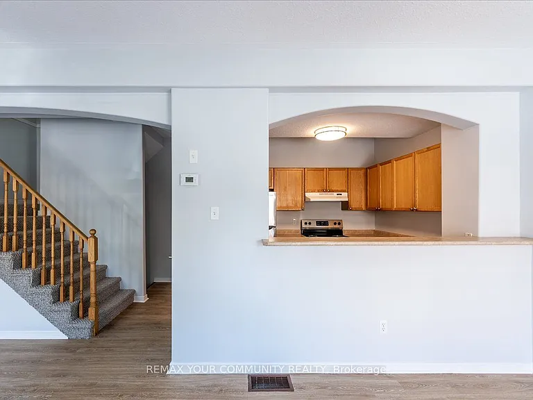 246 Spillsbury Dr #510 — Photo 6