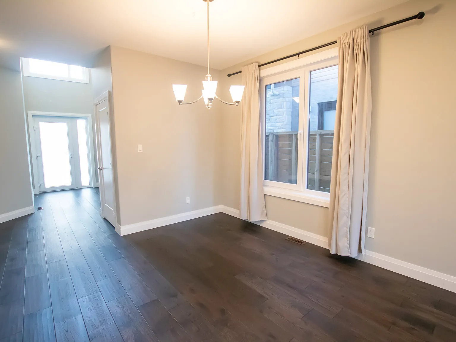 2192 Debra Drive London — Photo 4