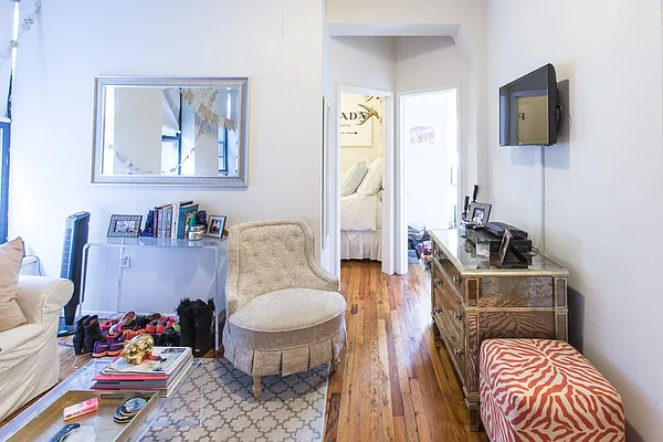 Rented by Oxford Property Group | media 7