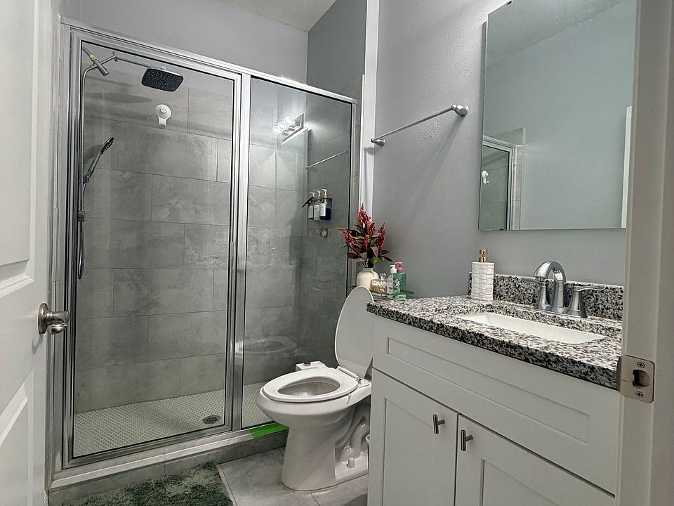 1st image of 4301 S Rio Grande Ave