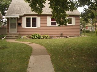 1715 Malvern St, Lauderdale, MN 55113