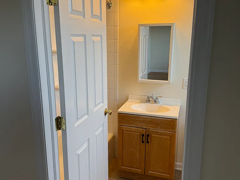 4 Provost Sq #6 — Photo 9