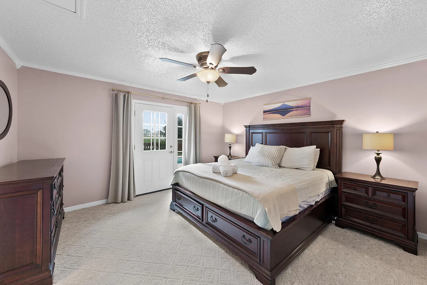 3 bed, 1500 sqft, $3,100 — Photo 2