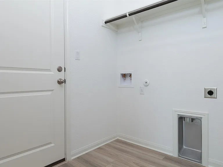 5303 Bruno St — Photo 12