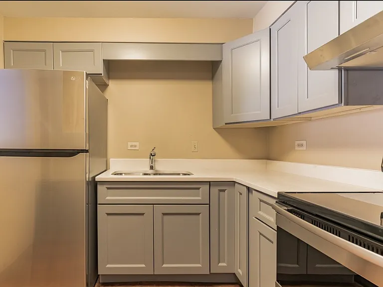 2325 N Neva Ave #104B — Photo 3