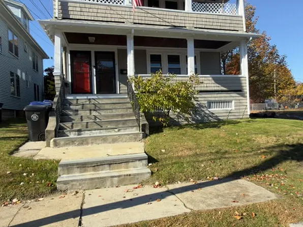 40-42 Pondview Rd #1, Arlington, MA 02474