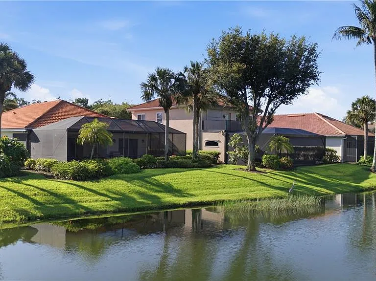 9235 Troon Lakes Dr — Photo 37