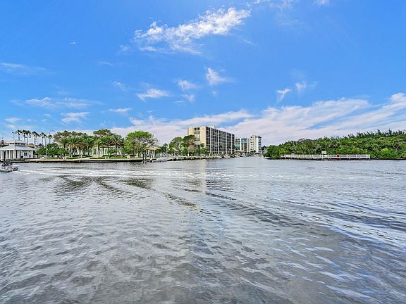 4th image of 105 NE 19th Avenue #352
