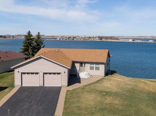 29 N Rice Lake Rd, Douglas, ND 58735