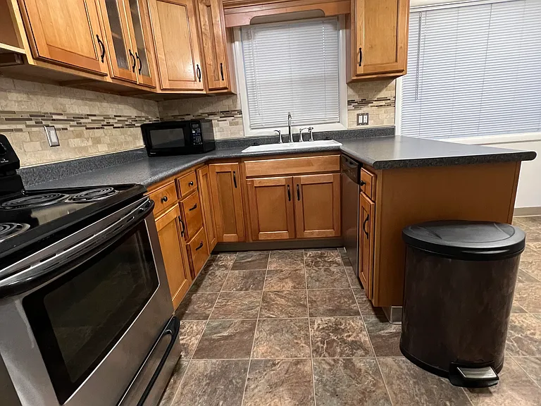 5005 SE Woodward St — Photo 6