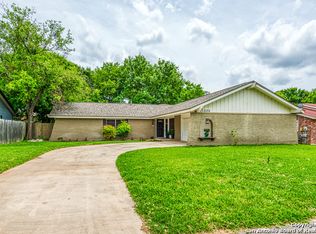 11202 El Sendero St, San Antonio, TX 78233