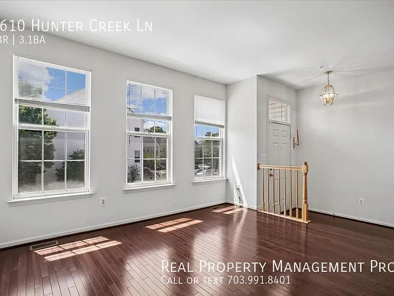 6610 Hunter Creek Ln — Photo 3