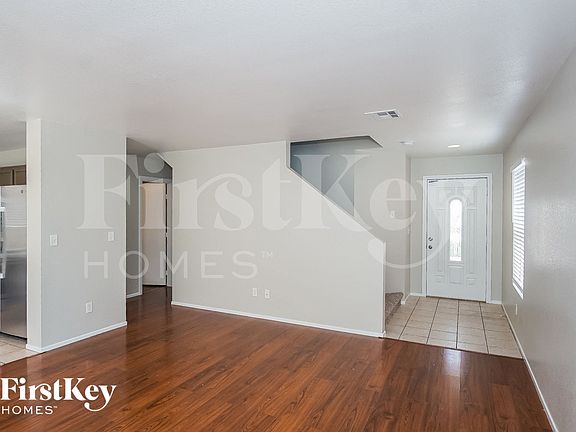 3rd image of 5703 W Dewey Dr