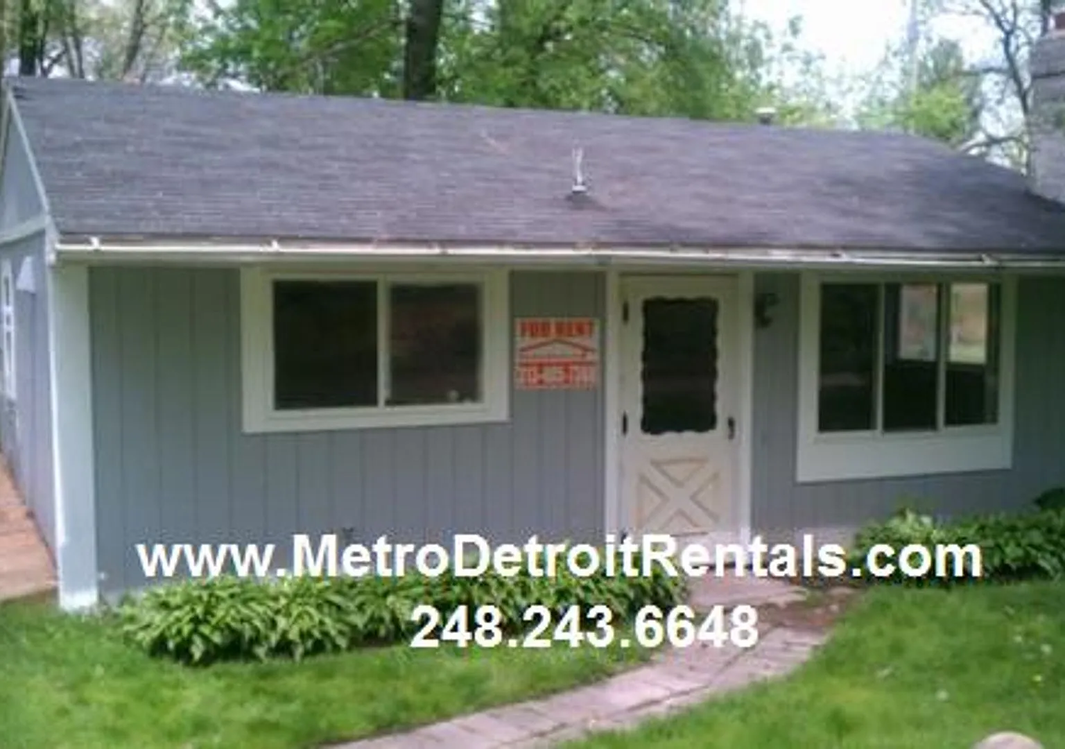 Picturesque cottage in vacation like setting! Stunning views of Tipsoco lake — Photo 1