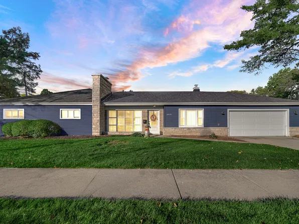 1414 N Scott St, Wheaton, IL 60187