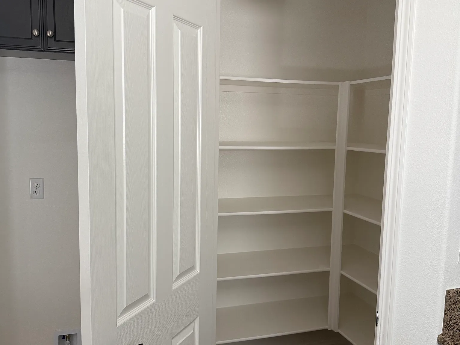 3 bed, 2.5 bath, $3,600 — Photo 4