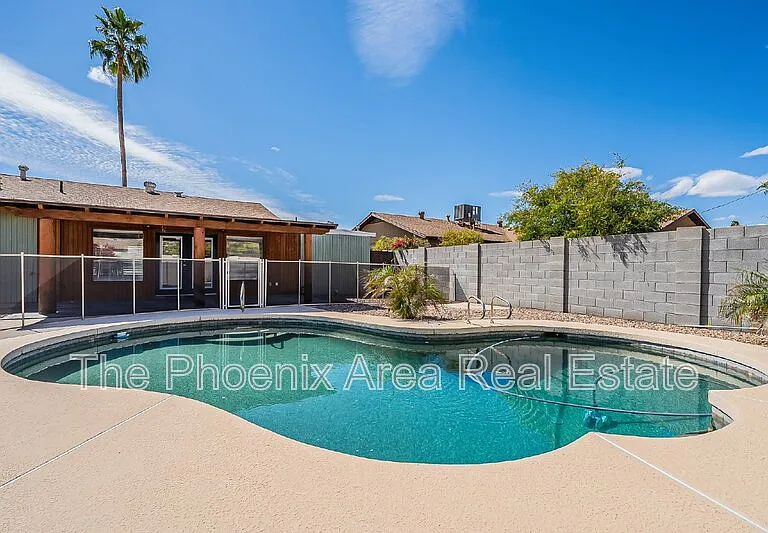 8654 E Windsor Ave — Photo 55