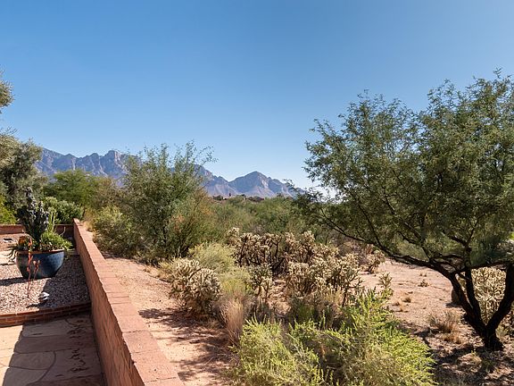 2nd image of 2148 E Bighorn Mountain Dr