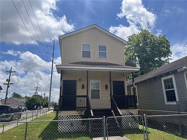1st image of 3243 Fern St