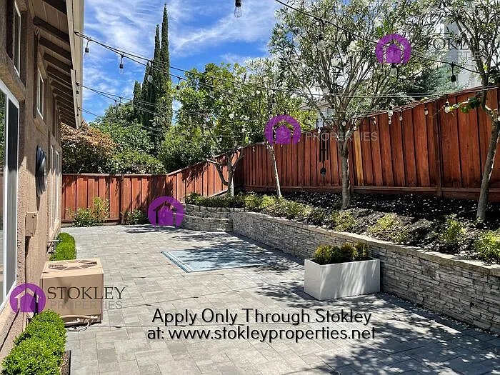 208 Stetson Dr — Photo 15