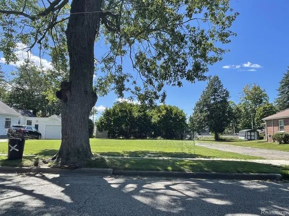 125 Quinn Ave, Caro, MI 48723