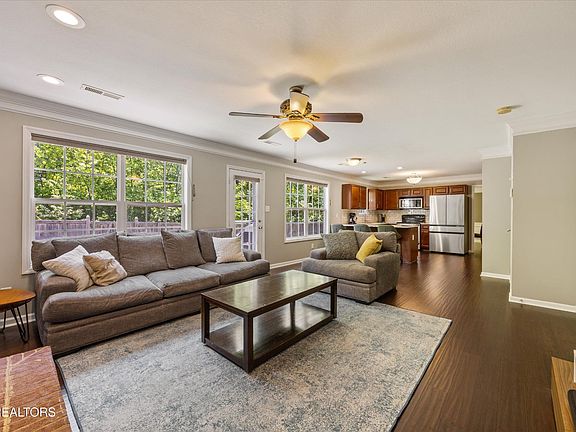 4th image of 1524 Pebble Shore Ln