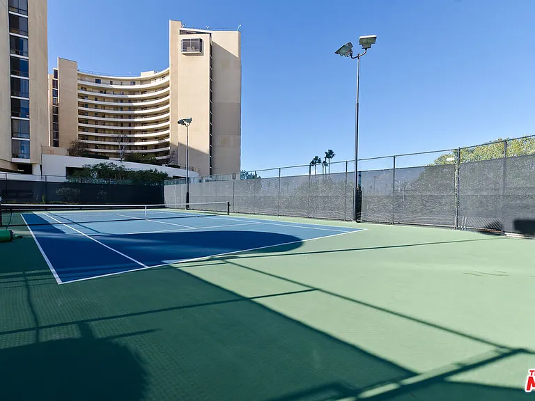 4335 Marina City Dr #340 — Photo 54