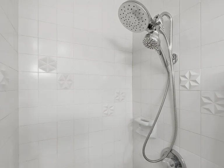 124 N Clark Dr #107 — Photo 29