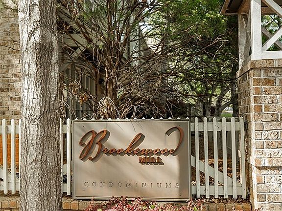 2nd image of 660 Barnett Shoals Road #212