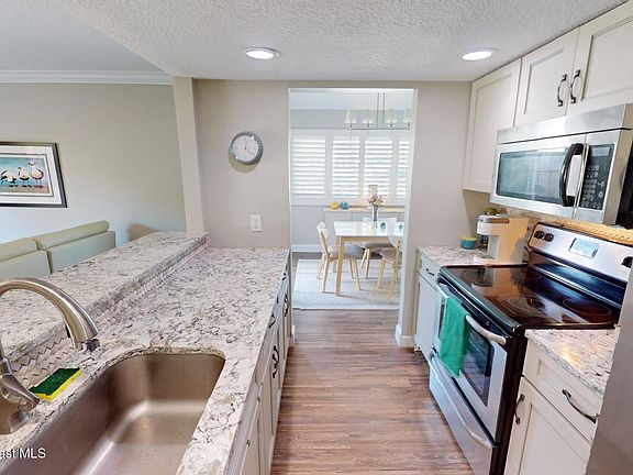 4th image of 525 Seaport Blvd #T200